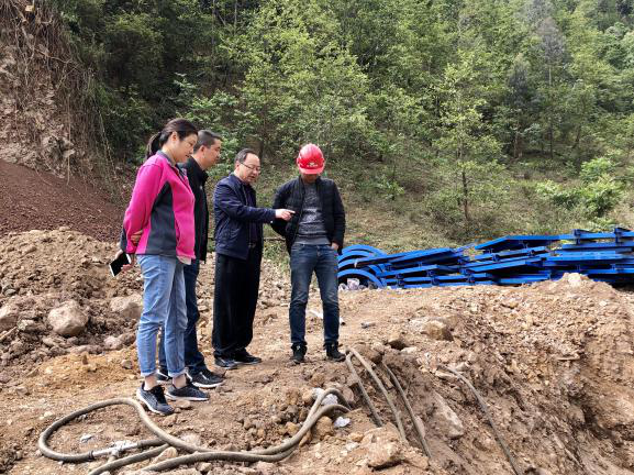 啃下“硬骨頭”，打贏脫貧攻堅戰——川交公司黨委委員、監事會主席左孔海深入省道S464普格段施工現場檢查指導工作