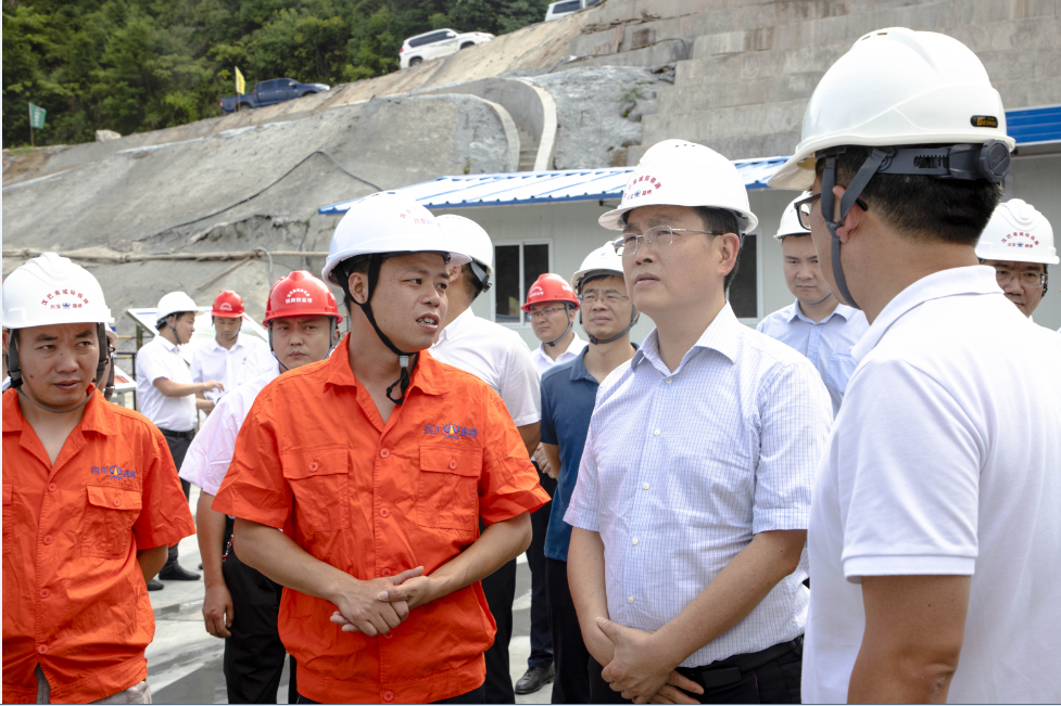 四川省發展改革委副主任徐一心赴漢巴南鐵路HBNZQSG-6標檢查指導工作